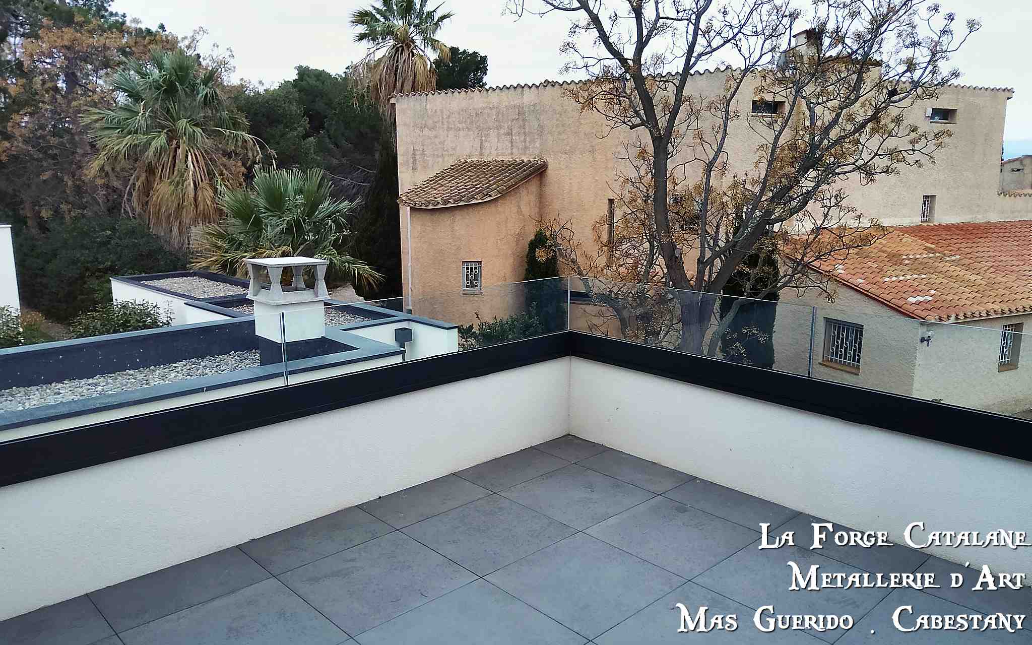 garde corps en verre sans montants forge catalane 1.jpg